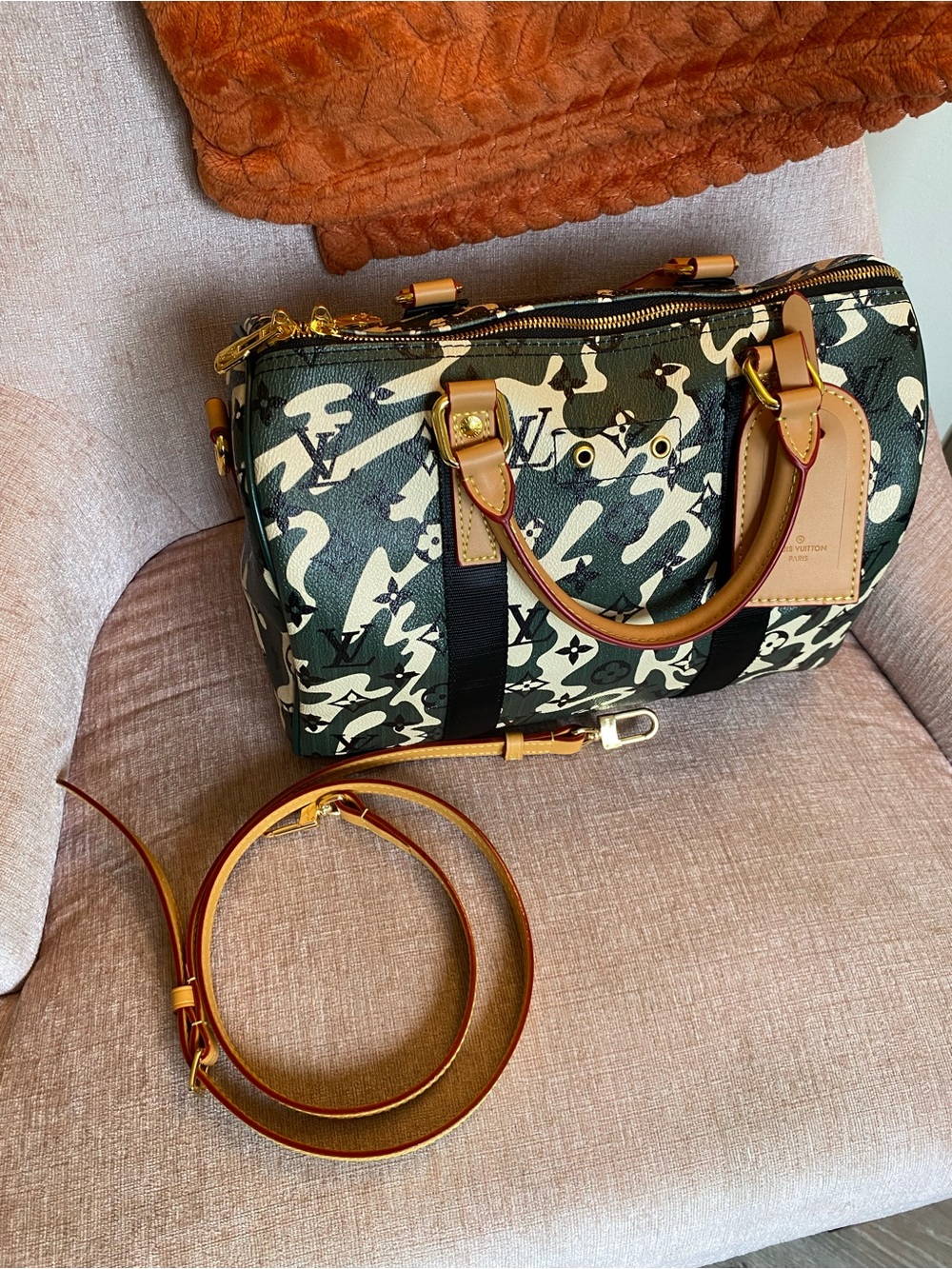 SHOULDER BAG - Picture 12 of 16